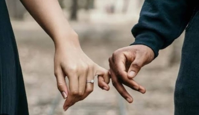 Ilustrasi hubungan asmara yang romantis. [Int]